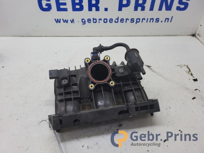 Gebruikte Spruitstuk Inlaat Opel Astra K Sports Tourer 1.0 Turbo 12V Prijs € 50,00 Margeregeling aangeboden door Autorec. Gebr. Prins b.v.