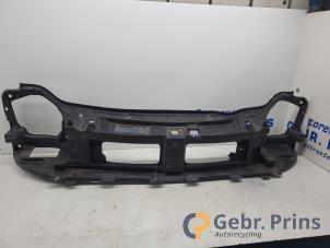 Gebruikte Frontpaneel Opel Vivaro 1.9 DTI 16V Prijs € 48,40 Inclusief btw aangeboden door Autorec. Gebr. Prins b.v.