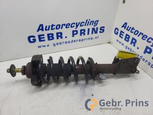 Gebruikte Mac Phersonpoot links-voor Opel Vivaro 1.9 DTI 16V Prijs € 42,35 Inclusief btw aangeboden door Autorec. Gebr. Prins b.v.