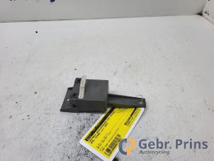 Gebruikte Centrale Deurvergrendelings Module Opel Vivaro 1.9 DTI 16V Prijs € 24,20 Inclusief btw aangeboden door Autorec. Gebr. Prins b.v.