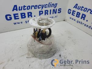 Gebruikte Brandstofpomp Elektrisch Volvo V40 (MV) 2.0 D2 16V Prijs € 50,00 Margeregeling aangeboden door Autorec. Gebr. Prins b.v.