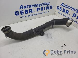 Gebruikte Intercooler Buis Volvo V40 (MV) 2.0 D2 16V Prijs € 40,00 Margeregeling aangeboden door Autorec. Gebr. Prins b.v.