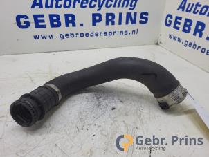 Gebruikte Intercooler Slang Opel Astra K Sports Tourer 1.0 Turbo 12V Prijs € 30,00 Margeregeling aangeboden door Autorec. Gebr. Prins b.v.