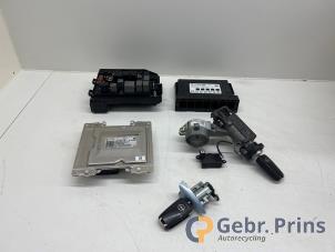 Gebruikte Kontaktslot + computer Opel Karl 1.0 12V Prijs € 200,00 Margeregeling aangeboden door Autorec. Gebr. Prins b.v.