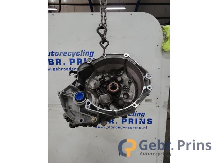 Gebruikte Versnellingsbak Opel Adam 1.0 Ecotec 12V SIDI Turbo Prijs € 450,00 Margeregeling aangeboden door Autorec. Gebr. Prins b.v.