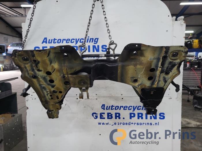 Subframe van een Opel Adam 1.0 Ecotec 12V SIDI Turbo 2019