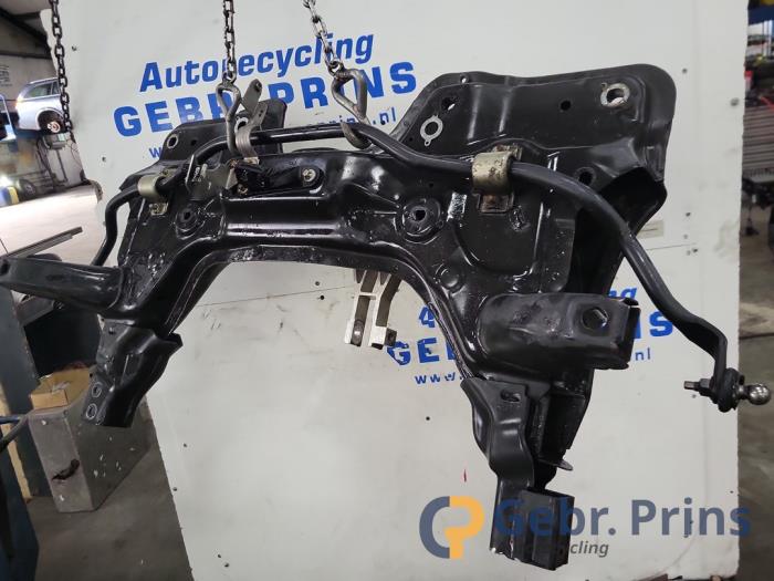 Subframe van een Opel Adam 1.0 Ecotec 12V SIDI Turbo 2019