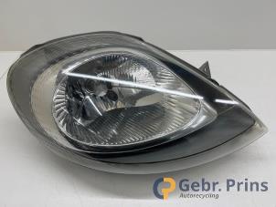 Gebruikte Koplamp rechts Opel Vivaro 1.9 DTI 16V Prijs € 42,35 Inclusief btw aangeboden door Autorec. Gebr. Prins b.v.