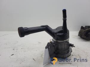 Gebruikte Stuurbekrachtiging Pomp Peugeot 308 (4A/C) 1.6 VTI 16V Prijs € 100,00 Margeregeling aangeboden door Autorec. Gebr. Prins b.v.