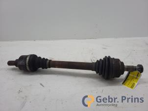 Gebruikte Cardanas links-voor (VWA) Peugeot 308 (4A/C) 1.6 VTI 16V Prijs € 35,00 Margeregeling aangeboden door Autorec. Gebr. Prins b.v.