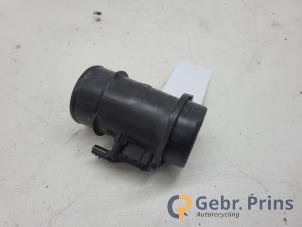 Gebruikte Luchtmassameter Mercedes Citan (415.6) 1.5 108 CDI Prijs € 24,20 Inclusief btw aangeboden door Autorec. Gebr. Prins b.v.