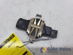 Gebruikte Sensor regen Opel Adam 1.0 Ecotec 12V SIDI Turbo Prijs € 25,00 Margeregeling aangeboden door Autorec. Gebr. Prins b.v.