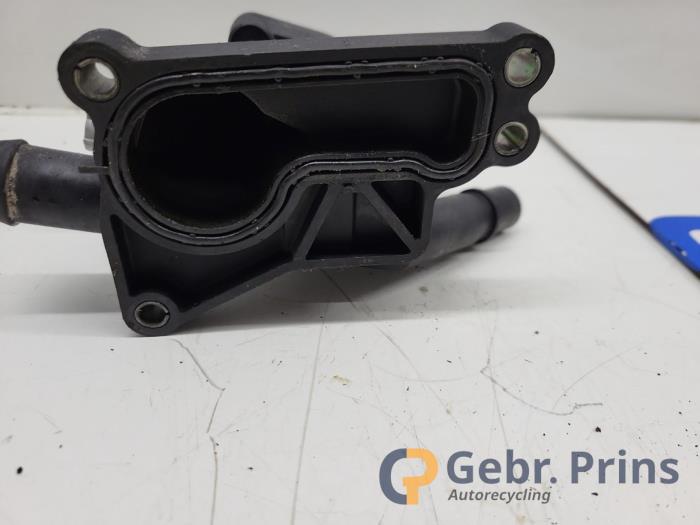 Thermostaathuis van een Ford Focus 3 Wagon 1.0 Ti-VCT EcoBoost 12V 100 2013