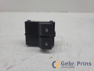Gebruikte Raam schakelaar elektrisch Opel Adam 1.0 Ecotec 12V SIDI Turbo Prijs € 20,00 Margeregeling aangeboden door Autorec. Gebr. Prins b.v.