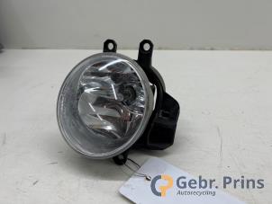 Gebruikte Mistlamp links-voor Peugeot 108 1.0 12V Prijs € 20,00 Margeregeling aangeboden door Autorec. Gebr. Prins b.v.