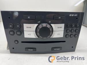 Gebruikte Radio CD Speler Opel Corsa D 1.4 16V Twinport Prijs € 40,00 Margeregeling aangeboden door Autorec. Gebr. Prins b.v.