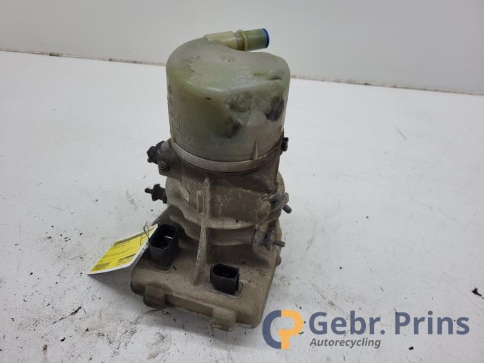 Gebruikte Pomp Servo Volvo V60 I (FW/GW) 2.0 D3 20V Prijs € 125,00 Margeregeling aangeboden door Autorec. Gebr. Prins b.v.