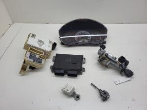 Gebruikte Kontaktslot + computer Suzuki Swift (ZA/ZC/ZD1/2/3/9) 1.3 VVT 16V Prijs € 100,00 Margeregeling aangeboden door Autorec. Gebr. Prins b.v.