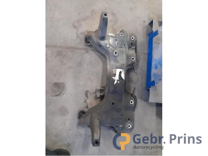 Gebruikte Subframe Peugeot Partner 1.6 HDI 75 Prijs € 75,00 Margeregeling aangeboden door Autorec. Gebr. Prins b.v.