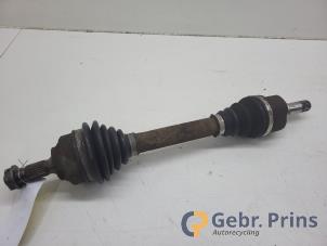 Gebruikte Aandrijfas links-voor Peugeot Partner 1.6 HDI 75 Prijs € 40,00 Margeregeling aangeboden door Autorec. Gebr. Prins b.v.