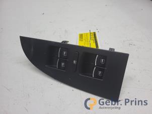 Gebruikte Elektrisch Raam Schakelaar Seat Leon (1P1) 2.0 TFSI 16V Prijs € 20,00 Margeregeling aangeboden door Autorec. Gebr. Prins b.v.