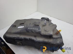 Gebruikte Tank adblue BMW 5 serie Touring (F11) 535d xDrive 24V Prijs € 300,00 Margeregeling aangeboden door Autorec. Gebr. Prins b.v.