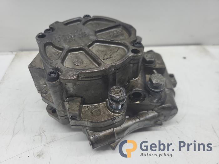 Gebruikte Oliepomp Iveco New Daily VI 35C21, 35S21, 40C21, 50C21, 65C21, 70C21 Prijs € 90,75 Inclusief btw aangeboden door Autorec. Gebr. Prins b.v.