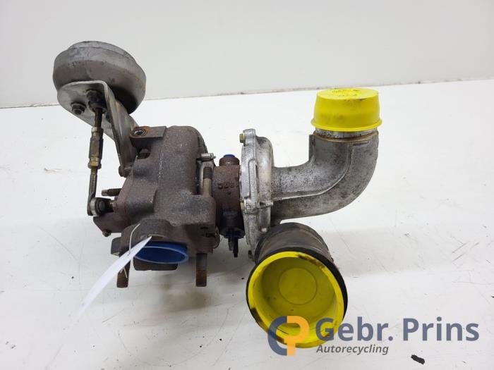 Turbo Toyota RAV4 (A3), 2005 / 2012 2.2 D-4D 16V 4x4, Jeep/SUV, Diesel, 2.231cc, 100kW (136pk), 4x4, 2ADFTV, 2006-03 / 2012-12, ALA30 (Gebruikt)