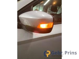 Gebruikte Spiegel Buiten links Skoda Fabia III (NJ3) 1.0 TSI 12V Prijs € 75,00 Margeregeling aangeboden door Autorec. Gebr. Prins b.v.