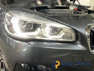 Gebruikte Koplamp rechts BMW 2 serie Gran Tourer (F46) 220i 2.0 TwinPower Turbo 16V Prijs € 1.000,00 Margeregeling aangeboden door Autorec. Gebr. Prins b.v.