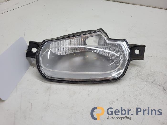 Gebruikte Pinker links Smart Forfour (453) 1.0 12V Prijs € 15,00 Margeregeling aangeboden door Autorec. Gebr. Prins b.v.
