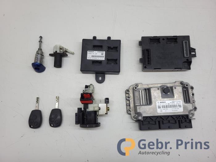 Gebruikte Kontaktslot + computer Smart Forfour (453) 1.0 12V Prijs € 150,00 Margeregeling aangeboden door Autorec. Gebr. Prins b.v.