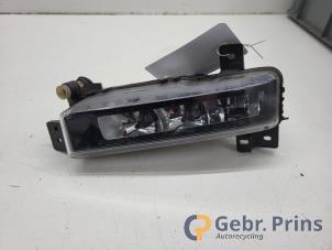 Gebruikte Mistlamp rechts-voor BMW 2 serie Gran Tourer (F46) 220i 2.0 TwinPower Turbo 16V Prijs € 100,00 Margeregeling aangeboden door Autorec. Gebr. Prins b.v.