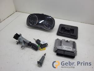 Gebruikte Kontaktslot + computer Skoda Fabia III (NJ3) 1.0 TSI 12V Prijs € 200,00 Margeregeling aangeboden door Autorec. Gebr. Prins b.v.