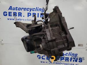 Gebruikte Versnellingsbak Renault Twingo III (AH) 1.0 SCe 70 12V Prijs € 350,00 Margeregeling aangeboden door Autorec. Gebr. Prins b.v.