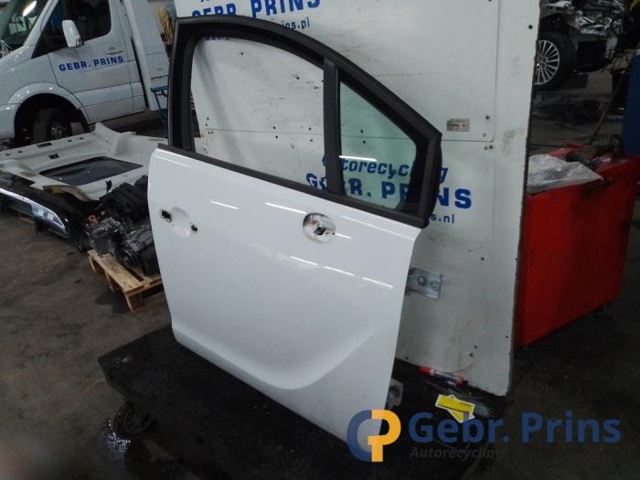 Portier 4Deurs rechts-voor van een Opel Meriva 1.4 16V Ecotec 2012