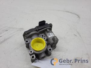 Gebruikte Gasklephuis Renault Captur (2R) 0.9 Energy TCE 12V Prijs € 50,00 Margeregeling aangeboden door Autorec. Gebr. Prins b.v.