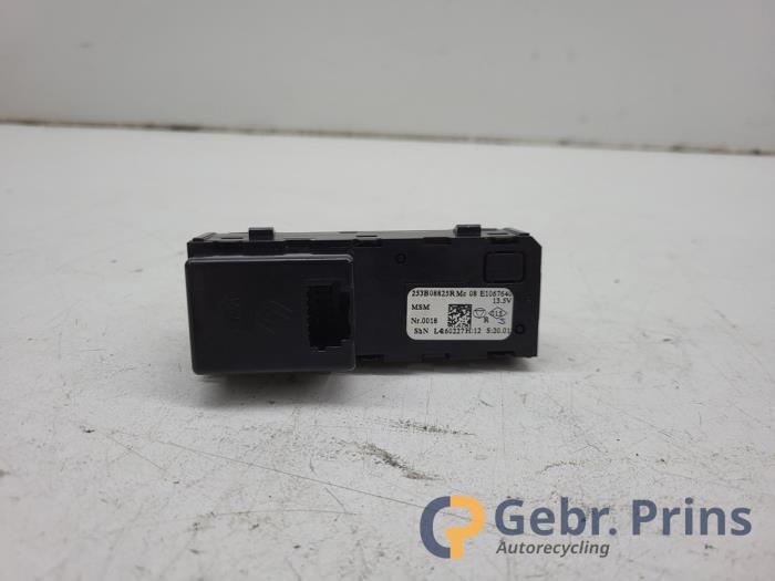Bediening boordcomputer van een Renault Captur I (2R) 0.9 Energy TCE 12V 2016