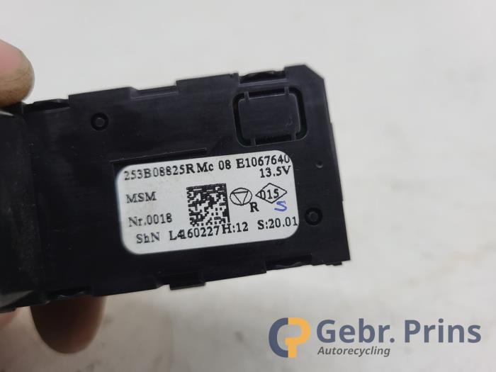 Bediening boordcomputer van een Renault Captur I (2R) 0.9 Energy TCE 12V 2016