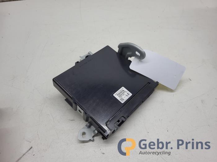 Gebruikte Start/Stop computer Toyota Aygo (B40) 1.0 12V VVT-i Prijs € 35,00 Margeregeling aangeboden door Autorec. Gebr. Prins b.v.