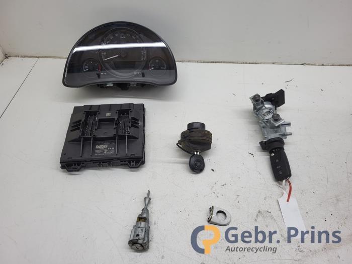 Gebruikte Contactslot + computer Skoda Citigo 1.0 12V Prijs € 150,00 Margeregeling aangeboden door Autorec. Gebr. Prins b.v.