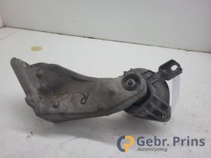 Gebruikte Motorsteun BMW 3 serie (E92) 330d 24V Prijs € 20,00 Margeregeling aangeboden door Autorec. Gebr. Prins b.v.