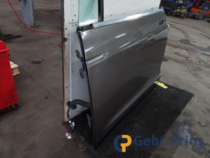 Portier 4Deurs links-voor van een Tesla Model X 90D 2016