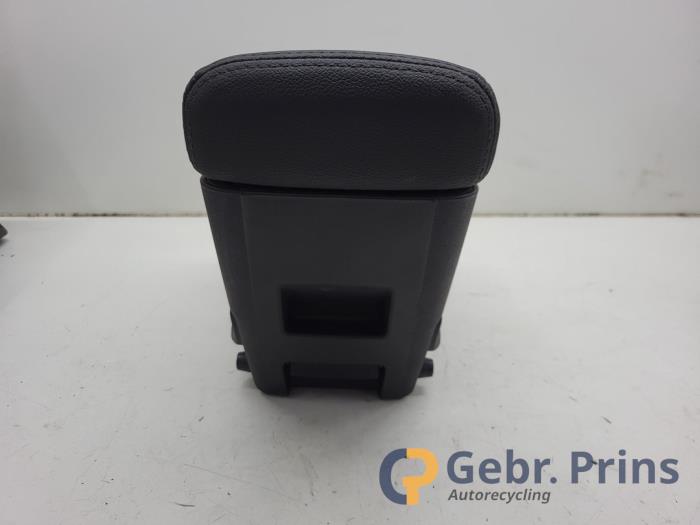 Armleuning van een Opel Meriva 1.4 16V Ecotec 2012