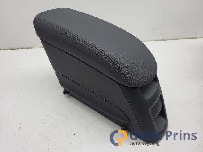 Armleuning van een Opel Meriva 1.4 16V Ecotec 2012