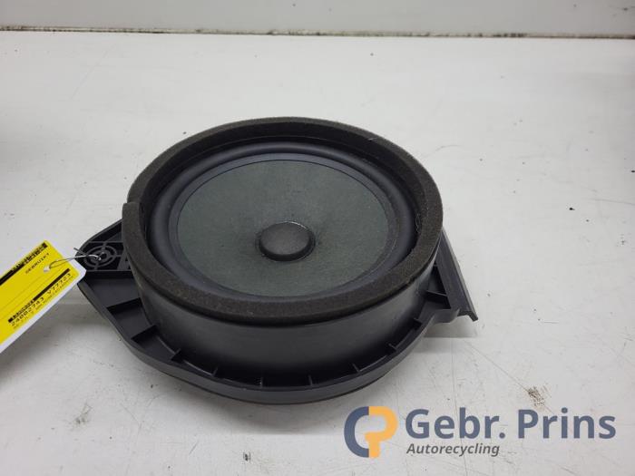 Luidspreker van een Opel Meriva 1.4 16V Ecotec 2012