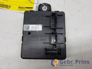 Gebruikte Centrale Deurvergrendelings Module Tesla Model 3 RWD 60 kWh Prijs € 150,00 Margeregeling aangeboden door Autorec. Gebr. Prins b.v.