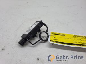 Gebruikte Airbag Sensor Opel Meriva 1.4 16V Ecotec Prijs € 20,00 Margeregeling aangeboden door Autorec. Gebr. Prins b.v.