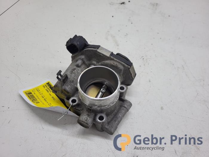 Gebruikte Gasklephuis Opel Corsa D 1.4 16V Twinport Prijs € 30,00 Margeregeling aangeboden door Autorec. Gebr. Prins b.v.