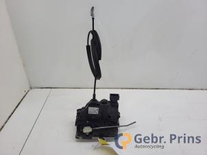 Gebruikte Deurslot Mechaniek 2Deurs links Opel Corsa D 1.4 16V Twinport Prijs € 20,00 Margeregeling aangeboden door Autorec. Gebr. Prins b.v.